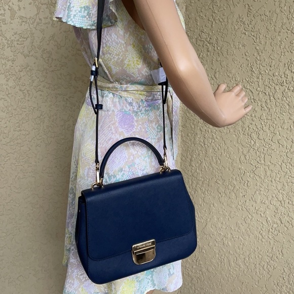 Michael Kors Bridgette MD TH Messenger Navy - Picture 16 of 16